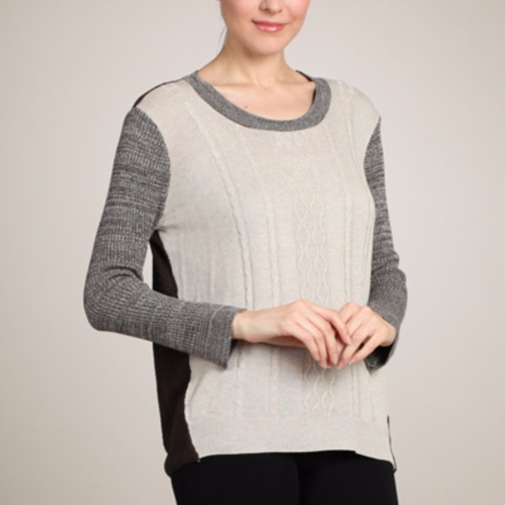 M.RENA Sweater - Picture 2 of 5